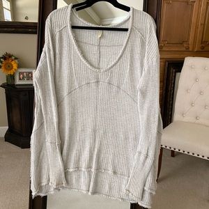 Long sleeve, v neck sweater